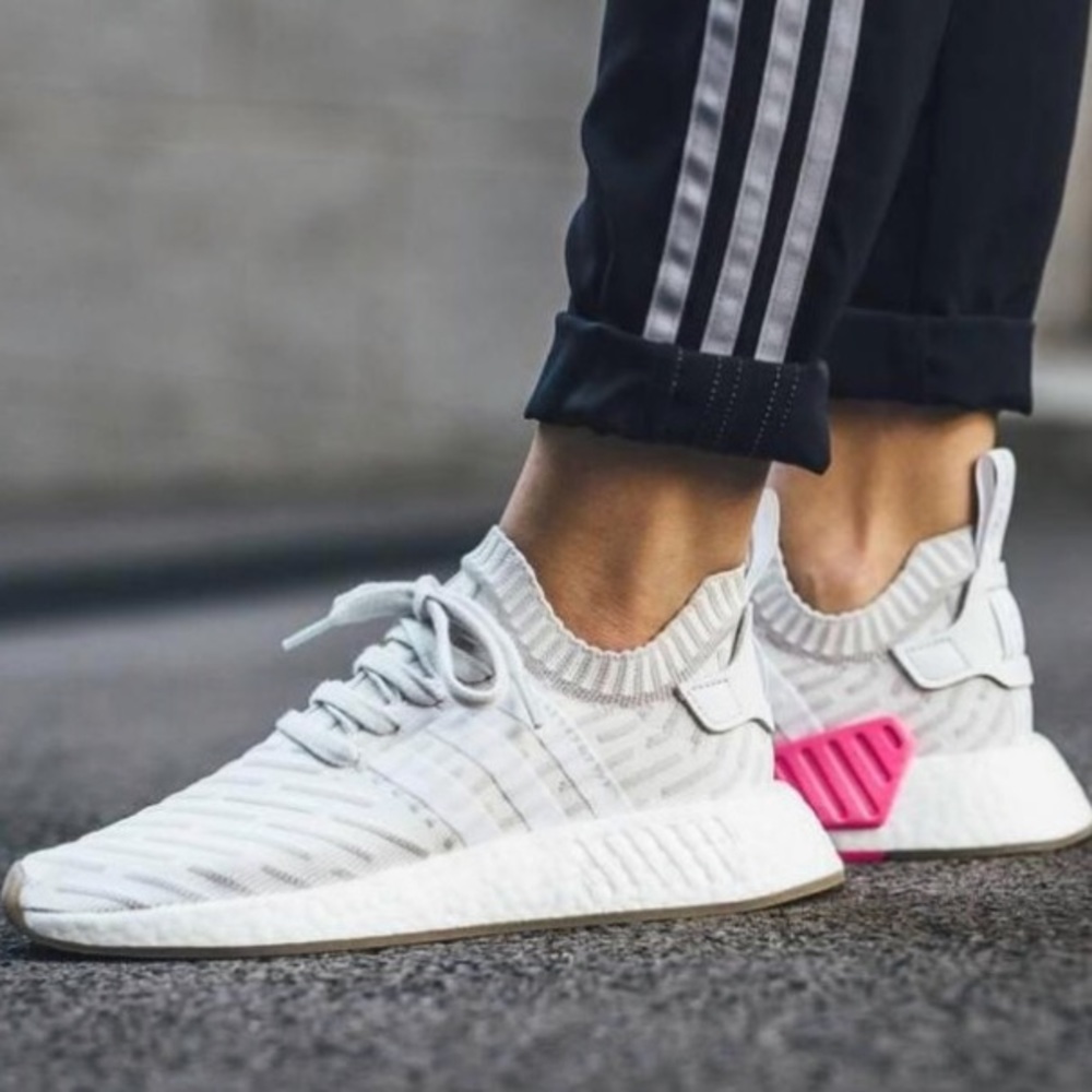 New Adidas NMD R2 Primeknit